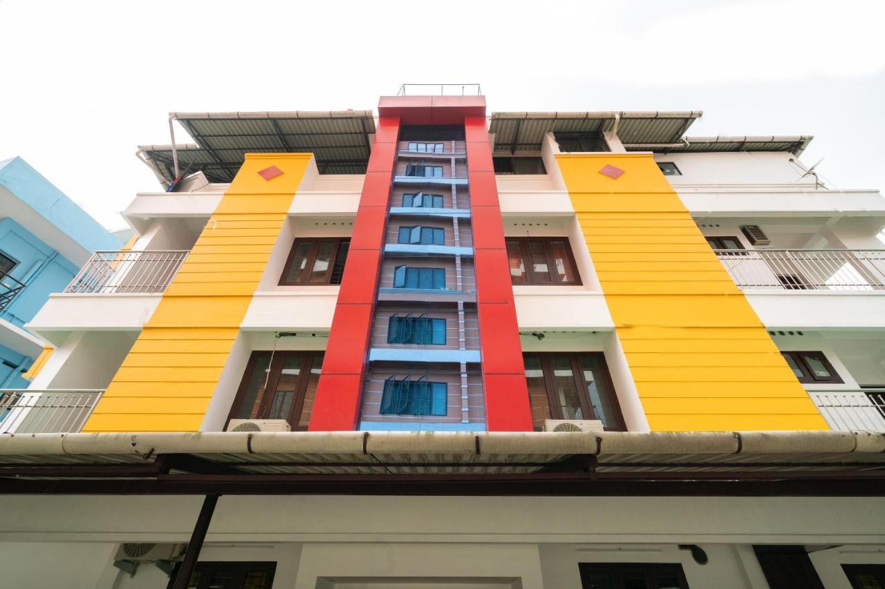 Oyo Home 49697 Aj Apartments Kochi المظهر الخارجي الصورة