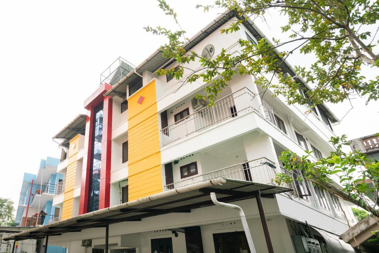 Oyo Home 49697 Aj Apartments Kochi المظهر الخارجي الصورة